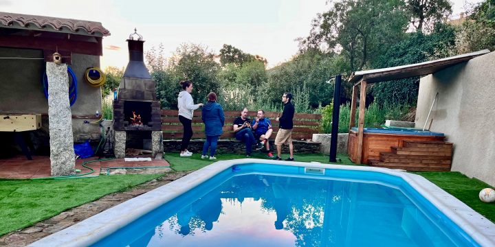 ¿Quieres un Black Friday en una Casa Rural de la zona de Ciudad Rodrigo? Tienes un descuento del 40 % en Casa Rural Dolmen, en Serradilla del Arroyo